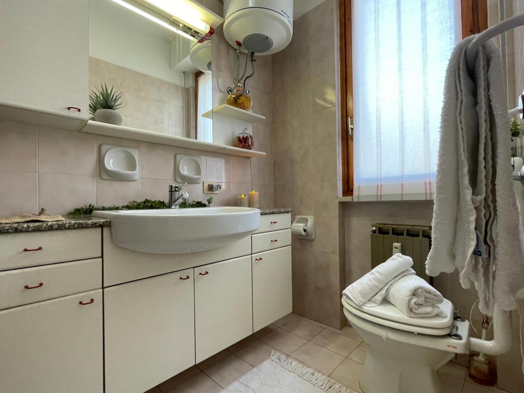 Apartamento 2 Locali A 600 Mt Dal Mare - Free Parking Ceriale Exterior foto